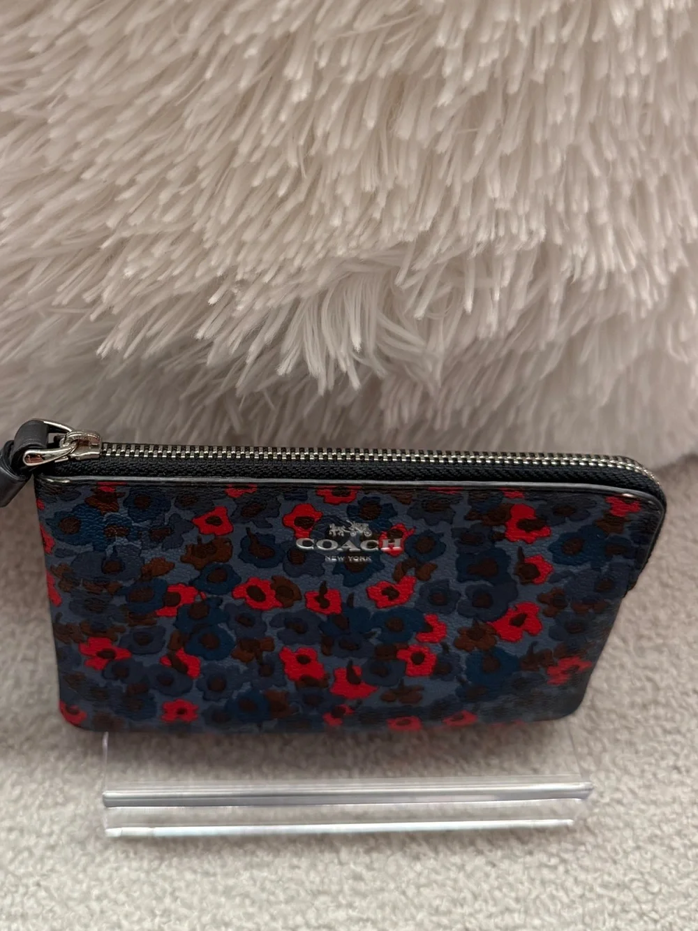Coach Meadow Cluster Floral Corner Zip Wristlet NWOT